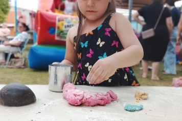 Foto - Mostra do Cotidiano e Dia da Família, na EMEI de Bozano.
