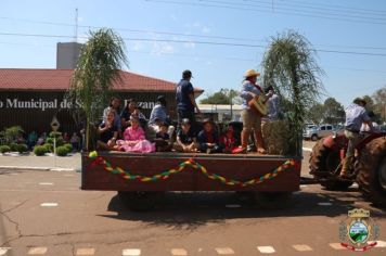 Foto - Desfile Cívico e Farroupilha reúne milhares de pessoas