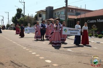 Foto - Desfile Cívico e Farroupilha reúne milhares de pessoas