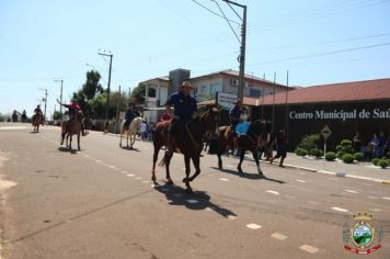 Foto - Desfile Cívico e Farroupilha reúne milhares de pessoas