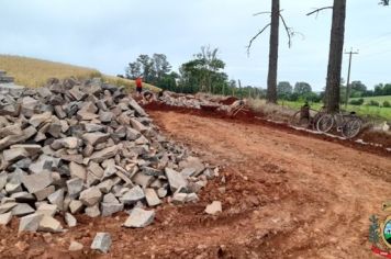 Foto - Sequência obras de calçamento São Miguel/São Valentin