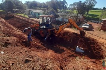 Foto - Início obra calçamento rua paralela à André Bagio