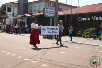 Foto - Desfile Cívico e Farroupilha reúne milhares de pessoas