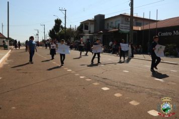 Foto - Desfile Cívico e Farroupilha reúne milhares de pessoas