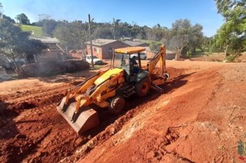 Foto - Início obra calçamento rua paralela à André Bagio