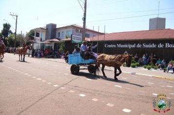 Foto - Desfile Cívico e Farroupilha reúne milhares de pessoas