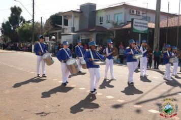 Foto - Desfile Cívico e Farroupilha reúne milhares de pessoas