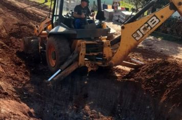 Foto - Início obra calçamento rua paralela à André Bagio