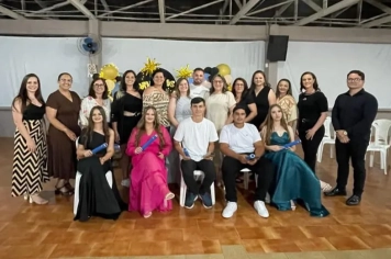 Escola São Pio X realiza formatura do 9º ano em Vila Salto.