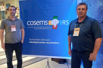 SECRETÁRIO DE SAÚDE E AGENTE ADMINISTRATIVO PARTICIPAM DE OFICINA PARA GESTORES MUNICIPAIS.