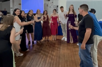 Escola Dr. Bozano realiza formatura da 22ª turma do Ensino Médio.