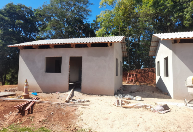Construção de unidades habitacionais segue em Bozano