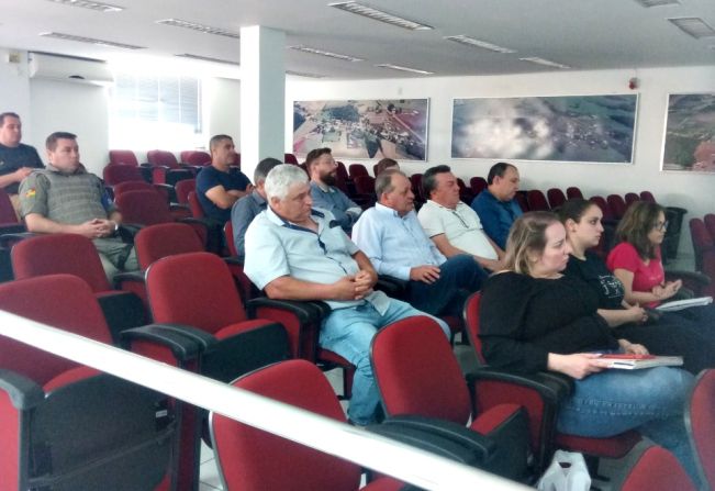 Audiência Pública discute revisão e adequação do Plano de Saneamento Básico de Bozano