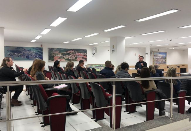 Secretários de educação fazem encontro regional em Bozano