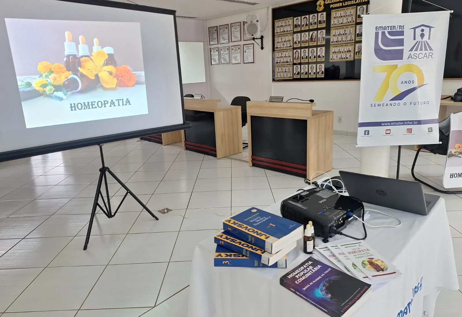 BOZANO REALIZA PRIMEIRO ENCONTRO DE ESTUDOS DE HOMEOPATIA.