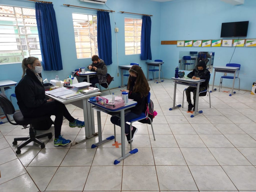 Covid-19: professores serão vacinados hoje em Bozano