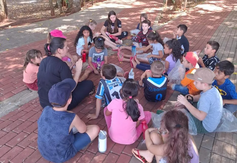 “EducaMente: a Psicologia Escolar em Ação no Tempo Integral”.