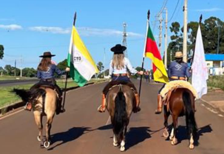 PRIMEIRA CAVALGADA FEMENINA DO SUL.