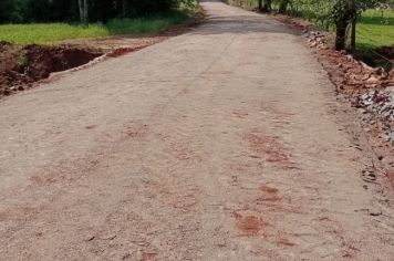 PAVIMENTAÇÃO POLIÉDRICA - REVESTIMENTO COM PEDRAS IRREGULARES